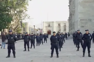Capacitan a policías de Oaxaca de Juárez 