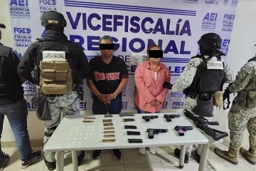 Detienen a hombre y mujer con armas de fuego, cartuchos útiles y drogas en la región del Istmo