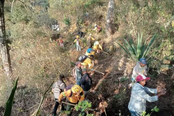 Controlado incendio forestal en San Esteban Atatlahuca