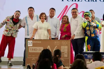 Celebran a madres trabajadoras del IEEPO de Juchitlán