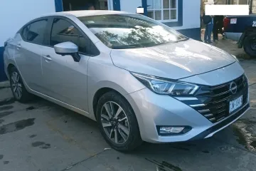 Policía Municipal asegura vehículo con reporte de robo y detiene a conductor