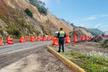 Por deslave, cerrada la autopista Cuacnopalan-Oaxaca 