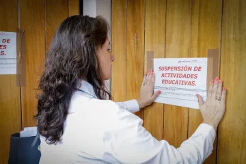 Realiza IEEPO suspensión del Colegio Francoise Dolto; brinda apoyo a madres y padres de familia