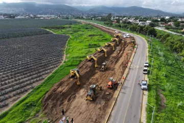 Nancy Benítez da banderazo a obra estratégica de vialidad en Xoxocotlán