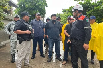 Recorre Miguel Quetu zonas afectadas para brindar apoyo directo a la ciudadanía 