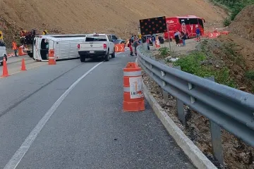 10 lesionados deja accidente sobre la Barranca Larga - Ventanilla