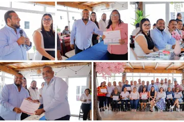 Edil de Juchitán atestigua entrega de reconocimientos y medallas del Premio Nacional de Antigüedad al Servicio Público 2025