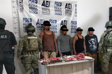 Tras cateo en la región de la Costa: detienen a cuatro personas, aseguran armas y drogas