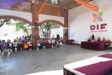 Xoxocotlán reconoce sabiduría y legado de personas adultas mayores en su día