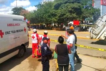 Colabora Municipio de Oaxaca de Juárez luego de que chofer de carro de basura del ayuntamiento embistiera a dos adultos mayores