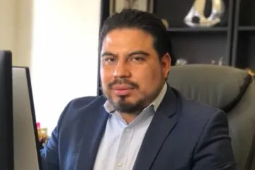 Escándalo en la BUO: Expulsan a estudiantes por exigir sus títulos universitarios.