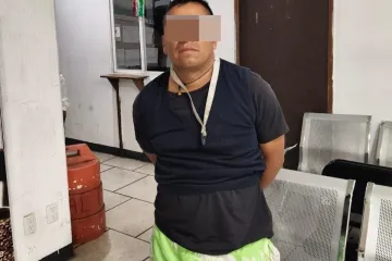 Detiene Policía Vial Estatal a masculino como probable responsable de robo de teléfono