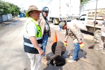 Atiende Protección Civil reporte por olor a gasolina en la colonia Guadalupe Victoria
