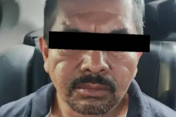 Fiscalía de Oaxaca ejecuta orden de aprehensión y detiene a mecánico por el delito de abuso de confianza