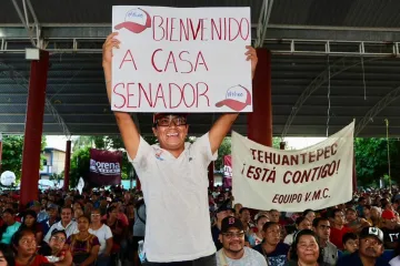 Recibe Nino Morales, cariño y apoyo de sus paisanos istmeños