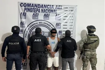 Lo detienen por homicidio cometido afuera de un bar en Pinotepa Nacional