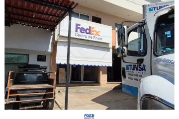 Cateo en establecimiento de paquetería permite asegurar paquete con cocaína, marihuana y cristal en Pinotepa 