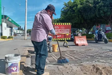 Rehabilitan rejillas pluviales en el boulevard Nuu Ita Nuu Yoo de Xoxocotlán