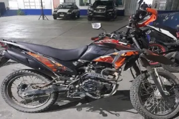 Policía Municipal asegura motocicleta al contar con reporte de robo activo