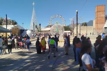 Localizan y vuelven con su familia ocho niñas y niños que se extraviaron durante festejo por Día de Reyes