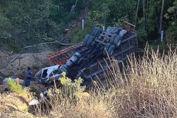 Doble accidente en carretera a la Costa 