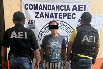 Fiscalía de Oaxaca detienen a mujer por homicidio de un menor de edad, que era su hermano, ocurrido en Puebla