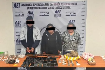 Desarticulan centros de operación de narcomenudeo en Ixtlán, detienen a cinco personas, aseguran más de 100 dosis y un arma de fuego
