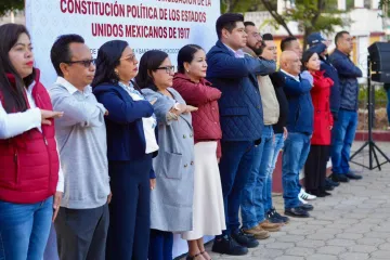 Refrenda Nancy Benítez compromiso con la legalidad en 109 aniversario de la Constitución de 1917