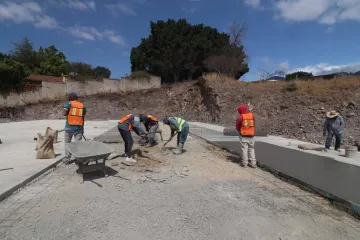 Obras que sí se ven en Oaxaca de Juárez: mejoran escuelas en agencias municipales