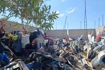 Ejecutan cateos en deshuesaderos de San Pablo Huitzo: asegura diversas autopartes de unidades de motor