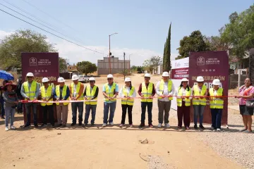 Continúa transformación en Xoxocotlán; Nancy Benítez entrega seis obras más