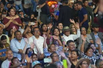 12 mil personas disfrutan el Tercer Martes de Brujas en Santa Cruz Xoxocotlán