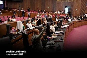 Exhortan al municipio capitalino a revisar permisos para el uso de cajones de estacionamiento en la vía pública