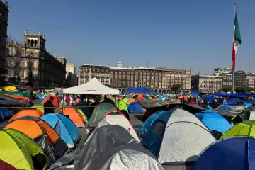 Se concentran contingentes de la CNTE en la Ciudad de México