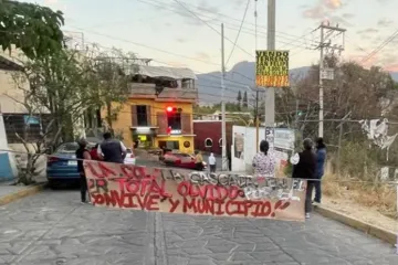 Cierre vial en Col. La Cascada