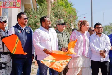 Dan banderazo de Semana Santa Segura en Juchitán 