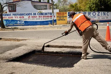 Repara Gobierno del Estado más de 800 baches en la capital 