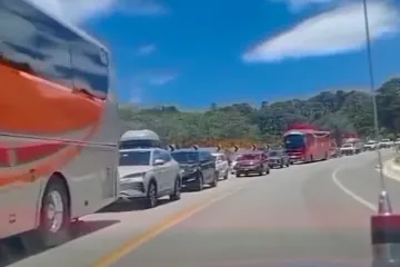 Caos y abandono en la supercarretera Barranca Larga–Ventanilla
