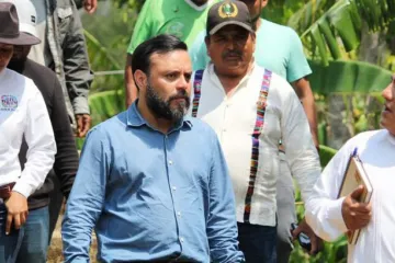 Jesús Romero busca acuerdo con pobladores de Colotepec para liberar autopista a Puerto Escondido