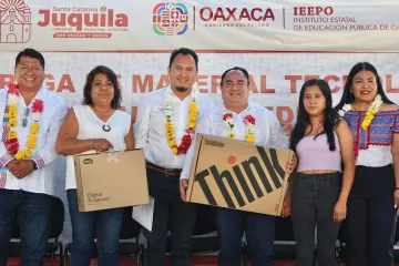 IEEPO entrega equipo tecnológico en Juquila