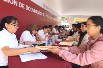 Inicia IEEPO recepción de documentos de egresados normalistas y becarios ENIDMI