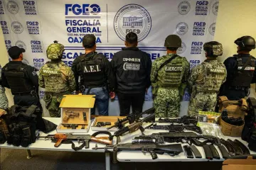 Aseguran arsenal y camioneta en que hombres armados cometieron homicidio de líder gremial en Tutla