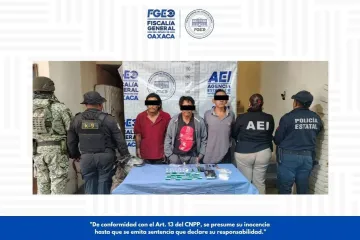 Durante cateo en San Pablo Etla, detienen a tres por narcomenudeo 