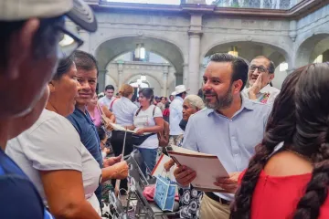 Más de 800 familias en Oaxaca hoy tienen certeza sobre su patrimonio