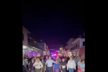 Recorren la col. Víctor Bravo Ahuja Sur con el proyecto Santa Lucía Segura e Iluminada 