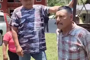 Retienen a dos personas en Quetzalapa por presunto desvío de recursos