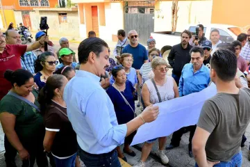Ray Chagoya supervisa obras