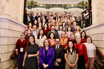 Nino Morales participa en reunión de Senadores en Palacio Nacional
