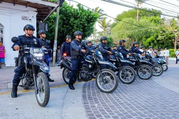 Entrega Miguel Quetu nuevas motopatrullas a Policía Municipal en Juchitán