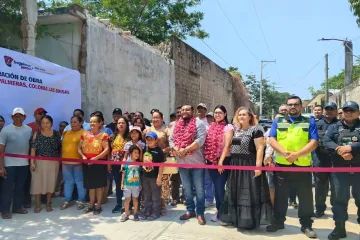 Juchitán continúa avanzando en drenaje y pavimentación